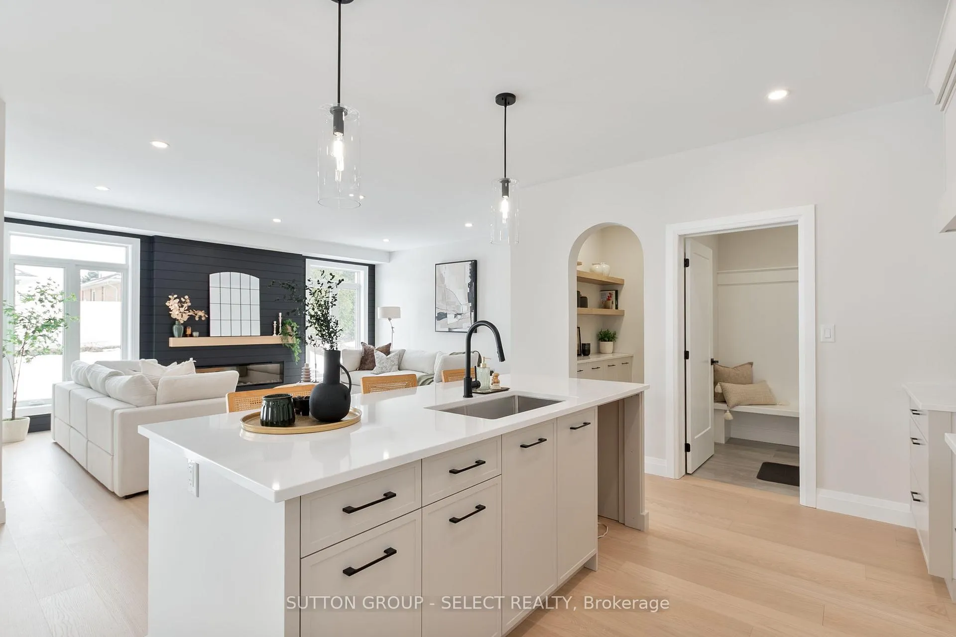 Photo 10 of 28 Lucas Road, St. Thomas — HOMEH