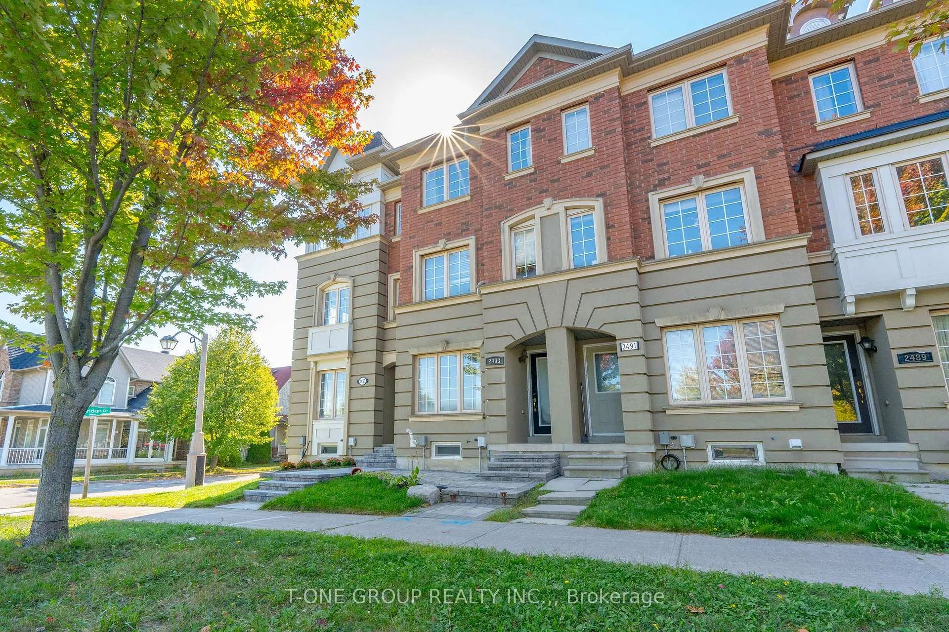 Photo 5 of 2493 Bur Oak Avenue, Markham, Cornell — HOMEH