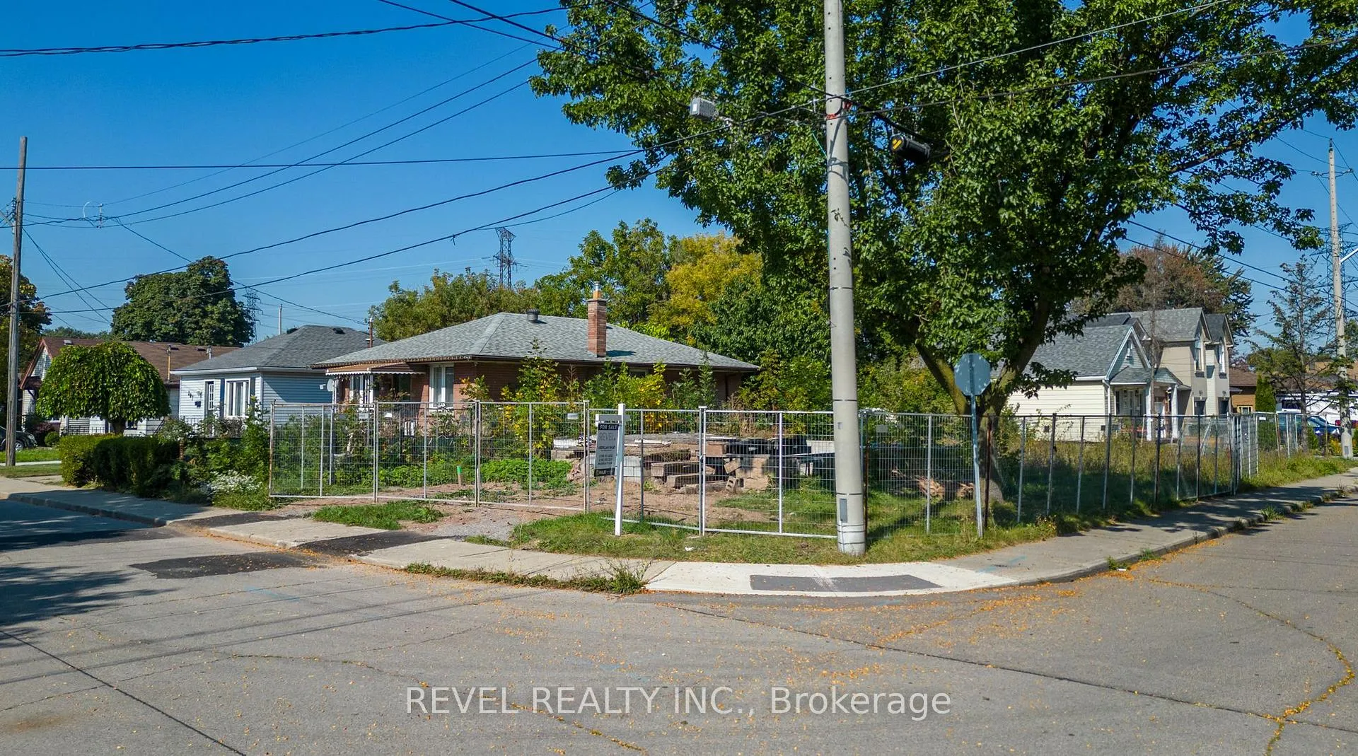 Photo 1 of 213 Grace Avenue, Hamilton, Parkview — HOMEH