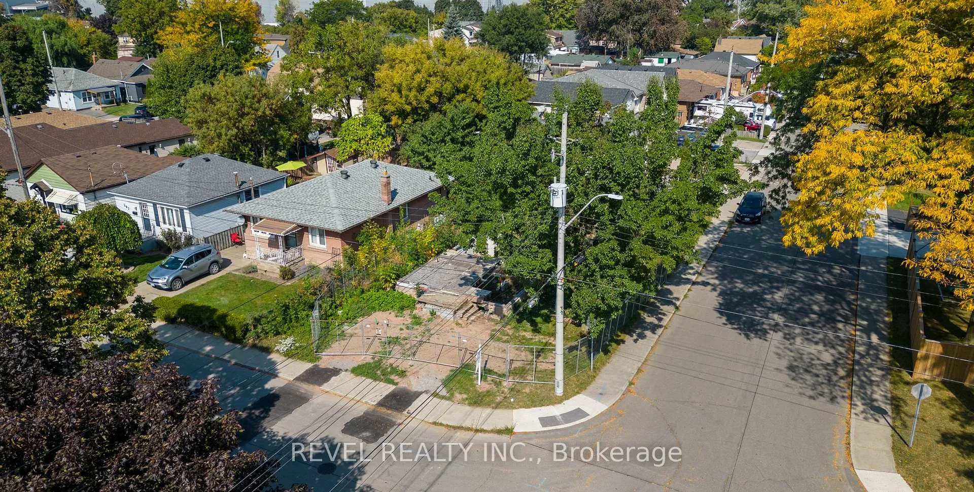 Photo 9 of 213 Grace Avenue, Hamilton, Parkview — HOMEH