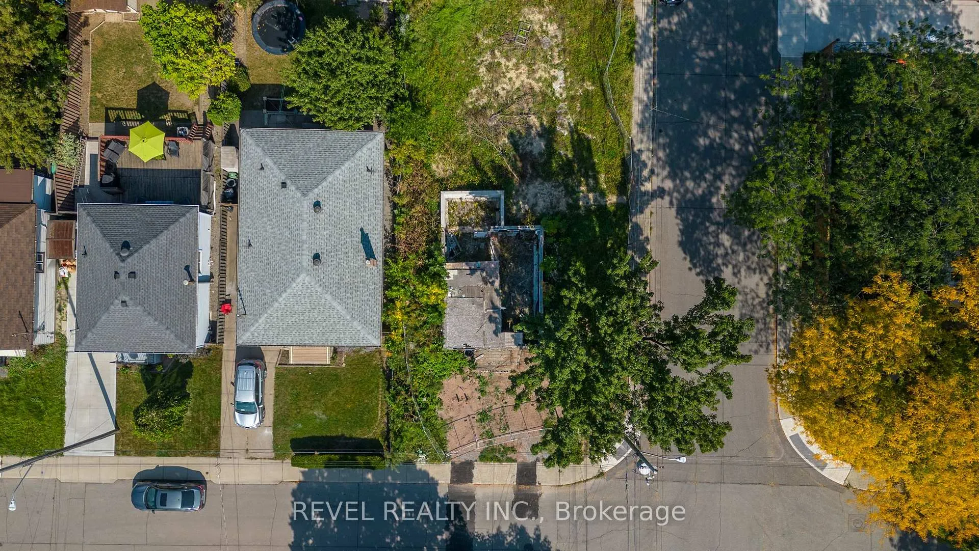 Photo 13 of 213 Grace Avenue, Hamilton, Parkview — HOMEH