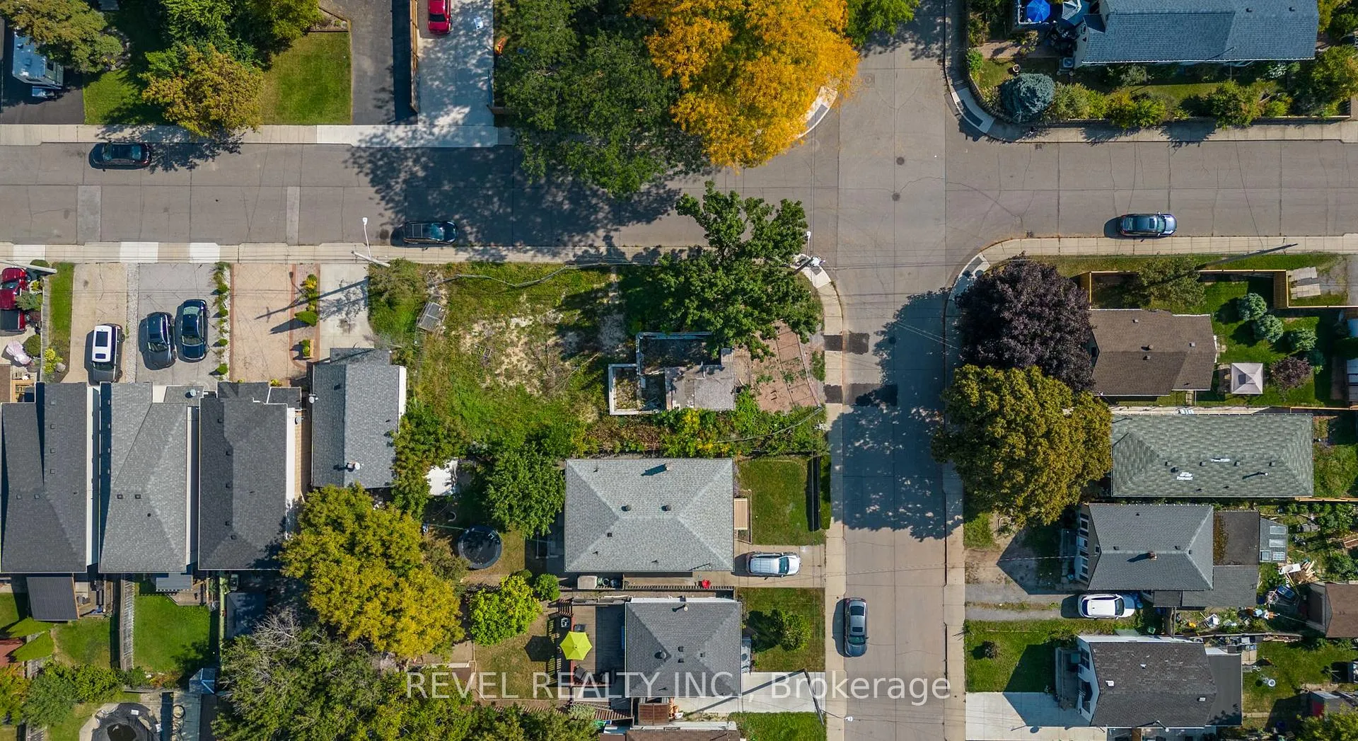 Photo 15 of 213 Grace Avenue, Hamilton, Parkview — HOMEH