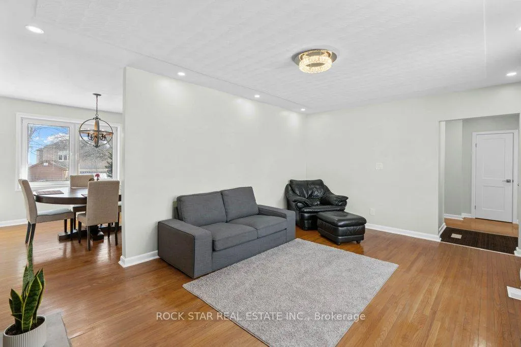 Photo 5 of 59 Kings Forest Drive, Hamilton, Huntington — HOMEH