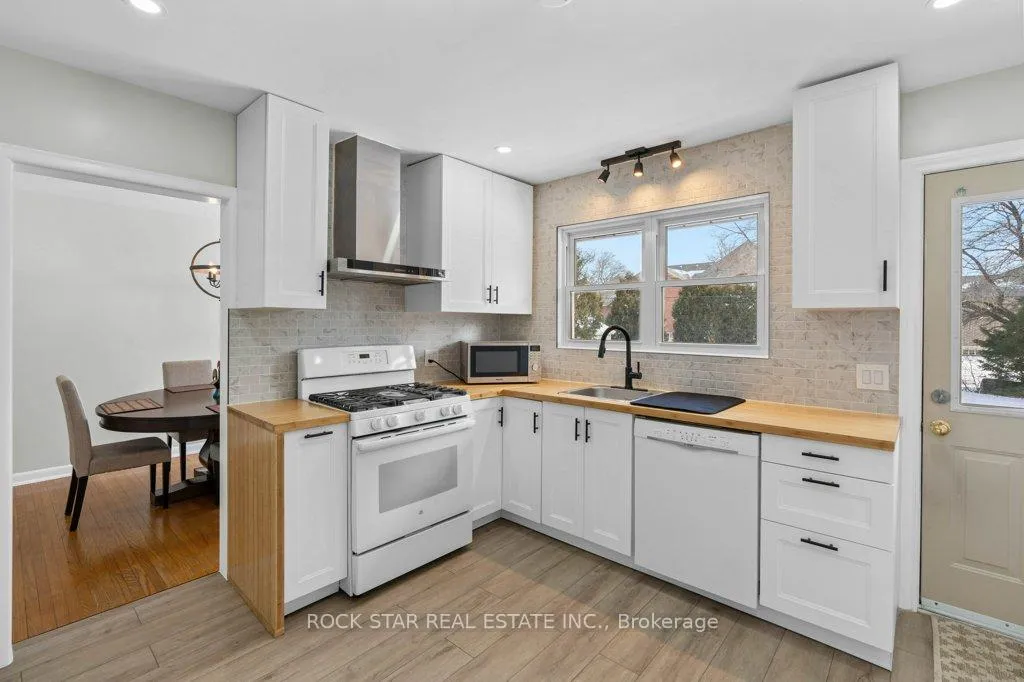 Photo 9 of 59 Kings Forest Drive, Hamilton, Huntington — HOMEH