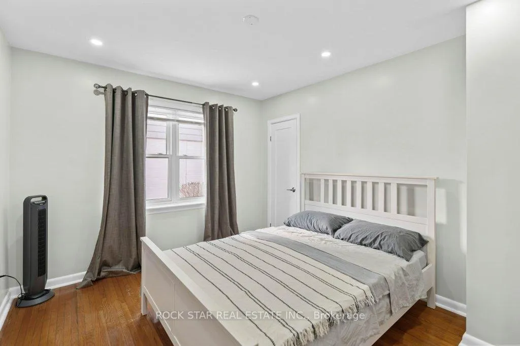 Photo 14 of 59 Kings Forest Drive, Hamilton, Huntington — HOMEH