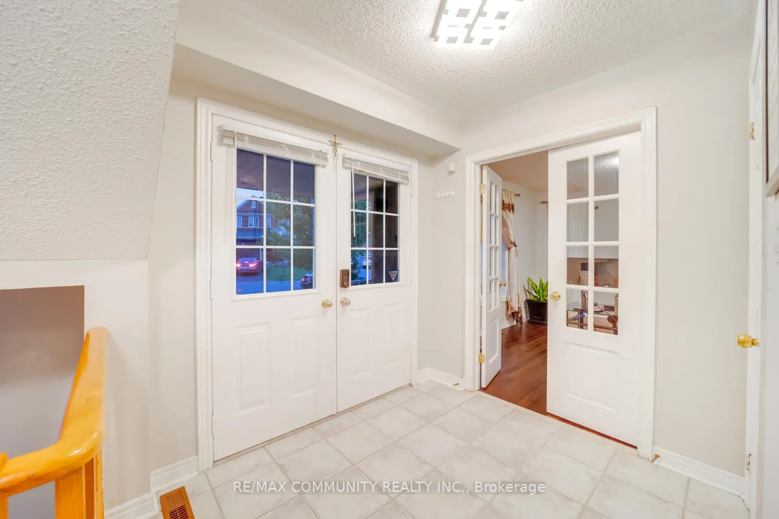 Photo 5 of 10 Shuttleworth Drive, Clarington, Courtice — HOMEH
