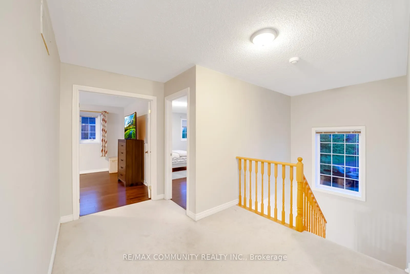 Photo 13 of 10 Shuttleworth Drive, Clarington, Courtice — HOMEH