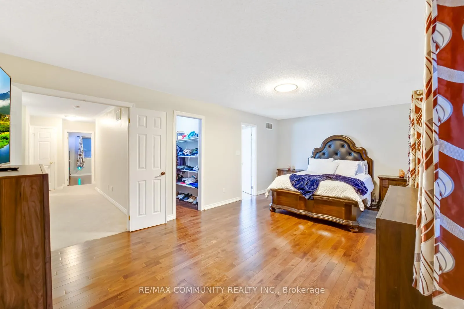 Photo 15 of 10 Shuttleworth Drive, Clarington, Courtice — HOMEH
