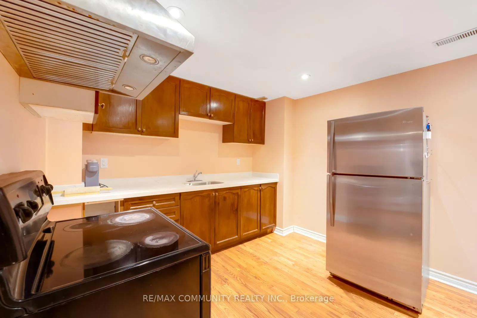 Photo 26 of 10 Shuttleworth Drive, Clarington, Courtice — HOMEH