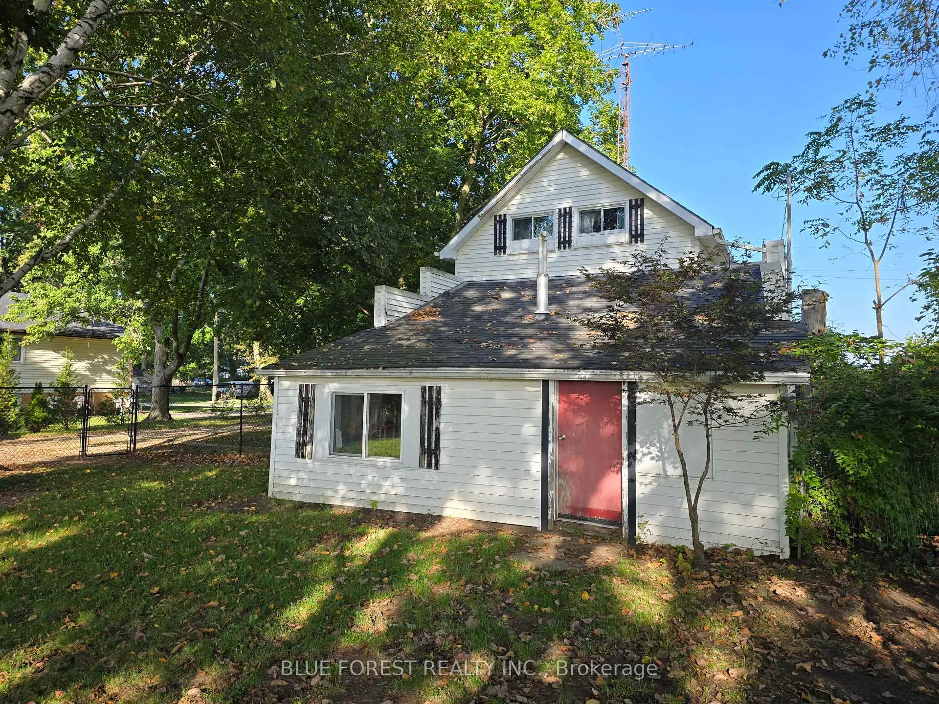Photo 3 of 138 Centre Street, West Elgin, Rodney — HOMEH