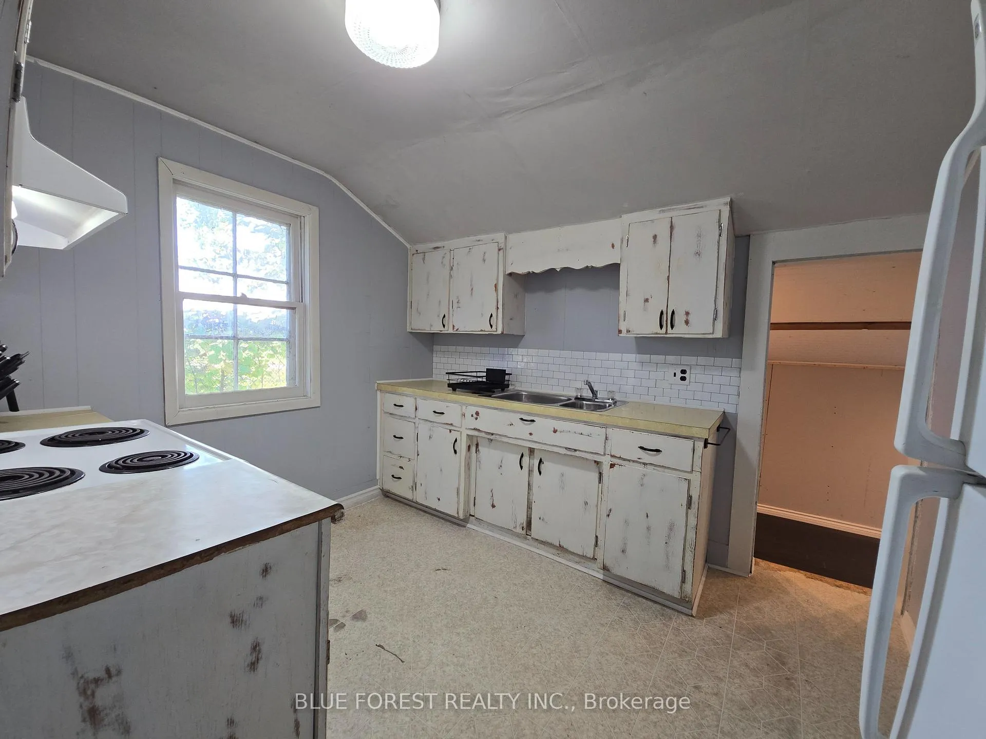 Photo 12 of 138 Centre Street, West Elgin, Rodney — HOMEH
