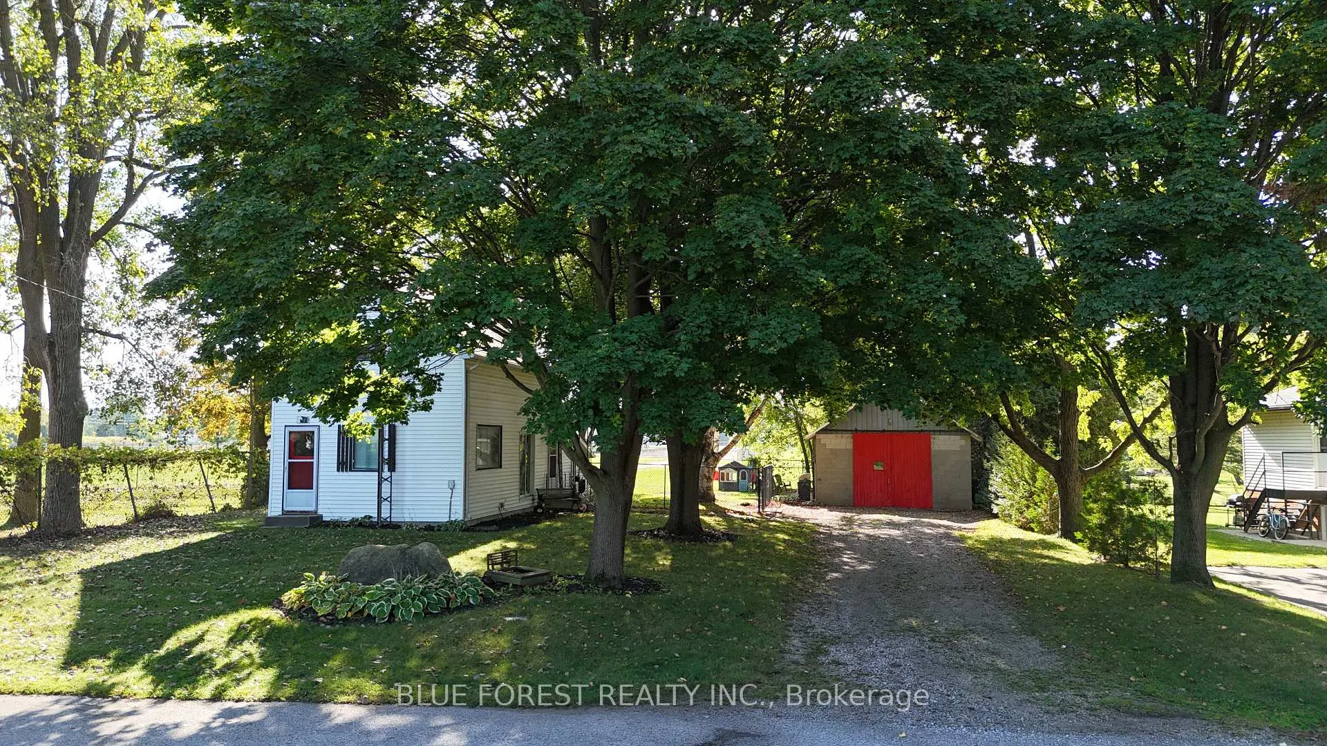 Photo 36 of 138 Centre Street, West Elgin, Rodney — HOMEH