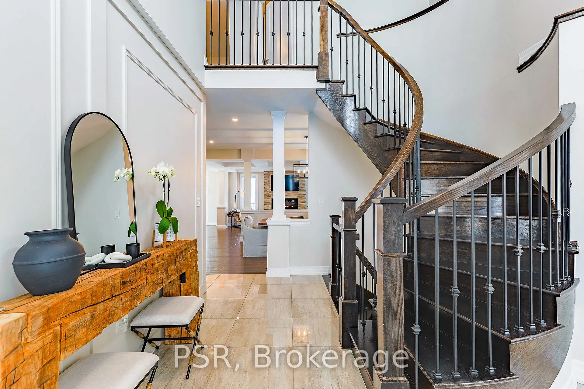 Photo 5 of 36 Scanlon Place, Hamilton, Ancaster — HOMEH