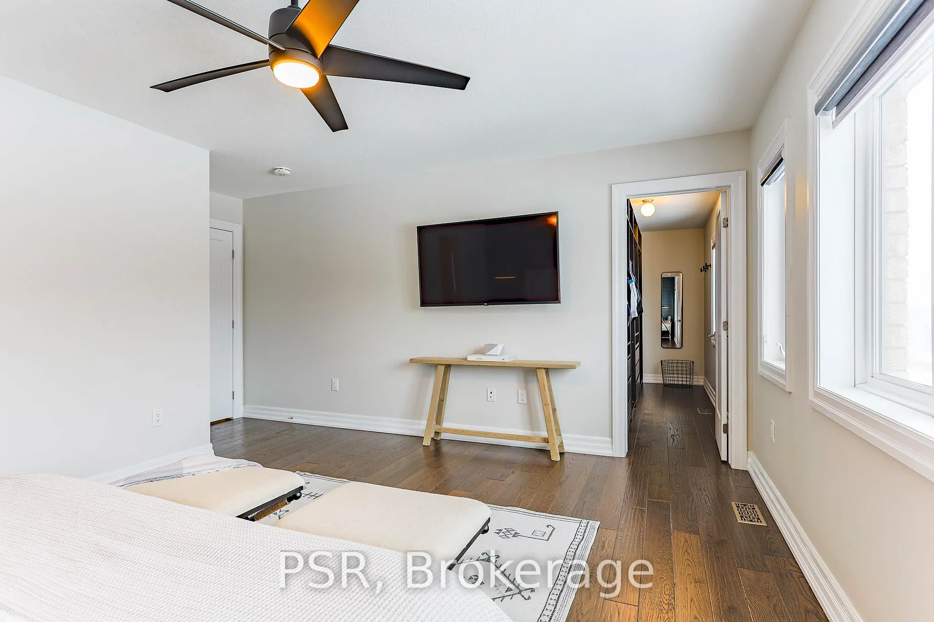 Photo 16 of 36 Scanlon Place, Hamilton, Ancaster — HOMEH