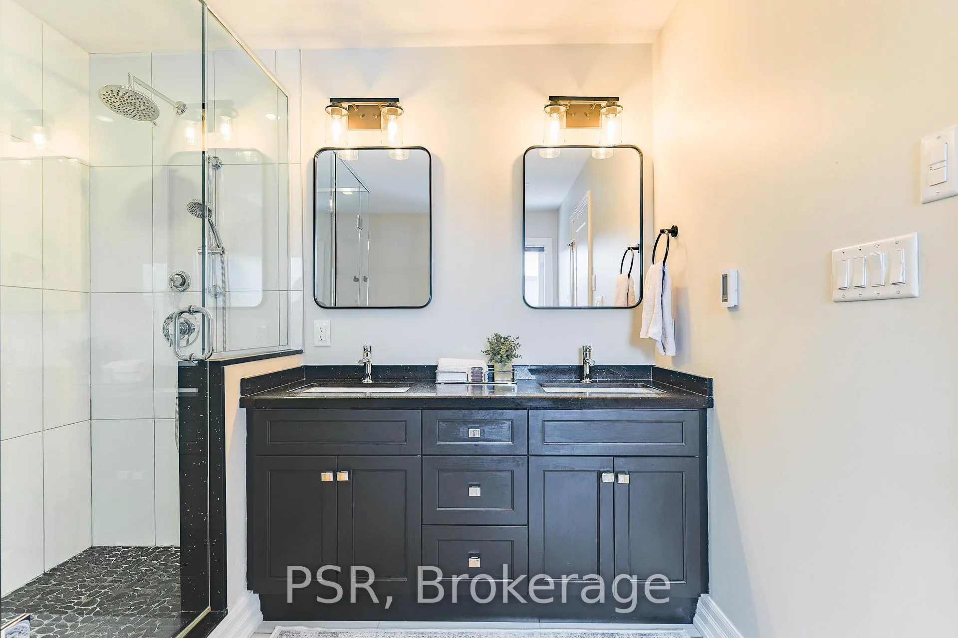 Photo 18 of 36 Scanlon Place, Hamilton, Ancaster — HOMEH