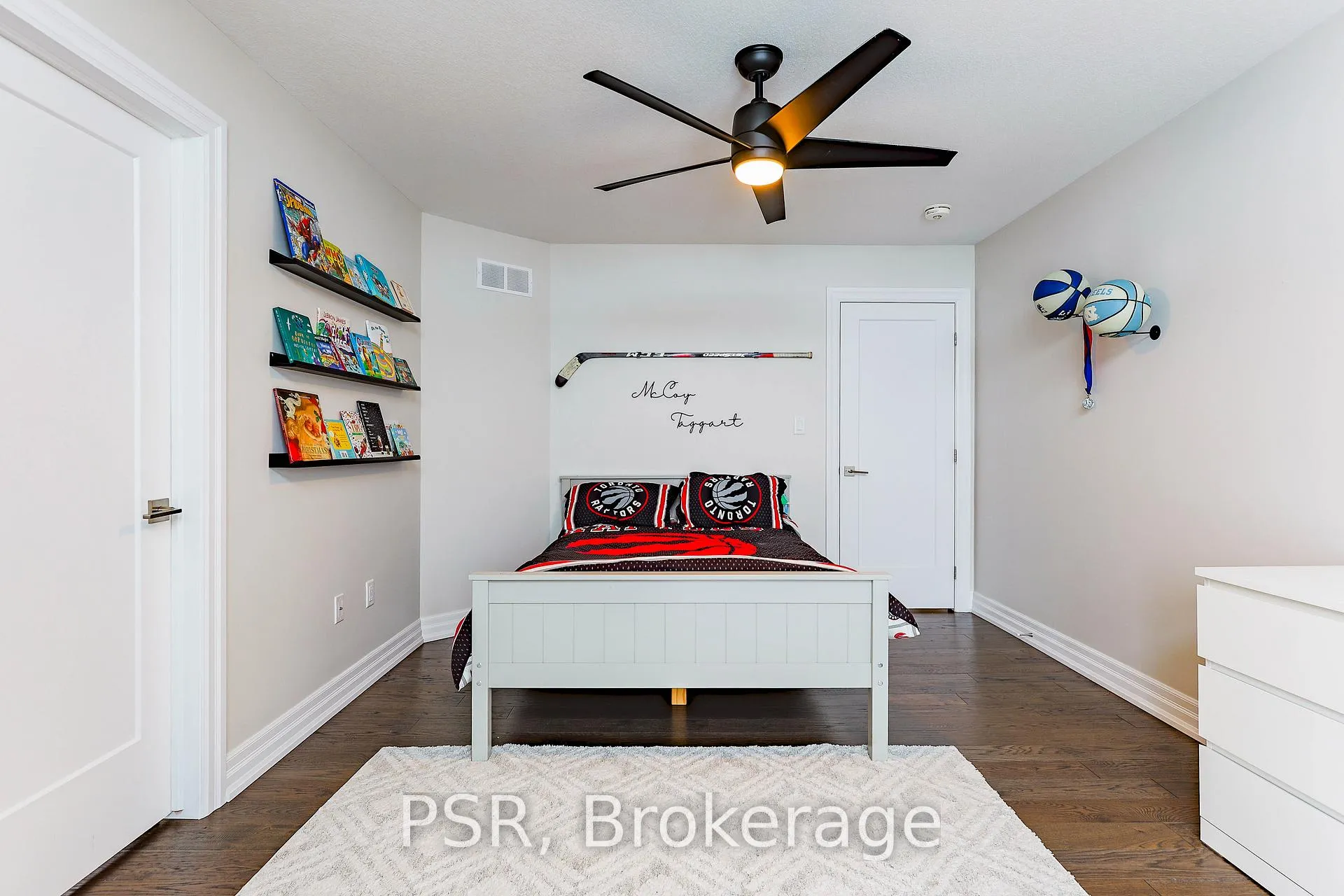 Photo 20 of 36 Scanlon Place, Hamilton, Ancaster — HOMEH