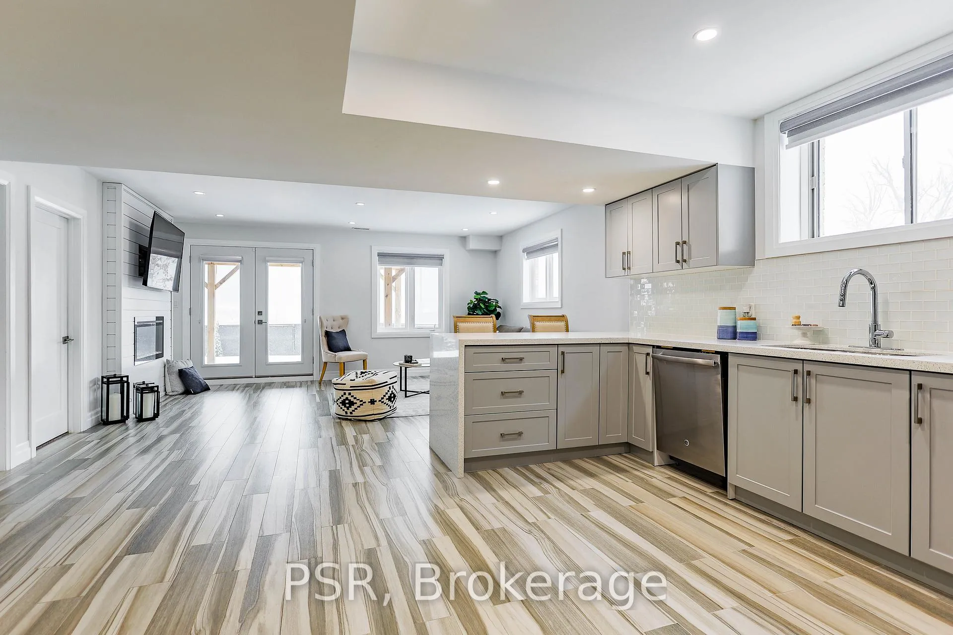Photo 27 of 36 Scanlon Place, Hamilton, Ancaster — HOMEH