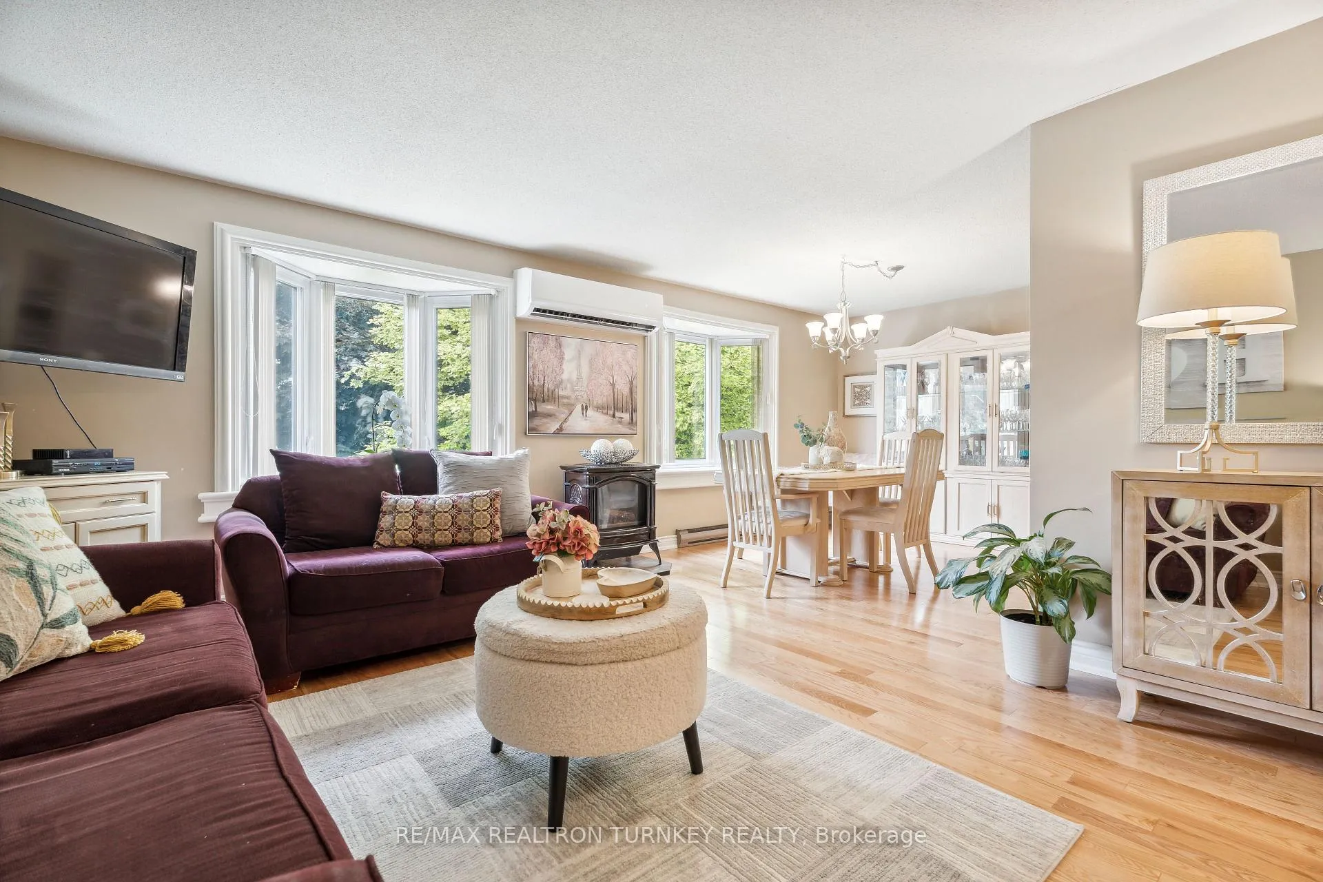 Photo 7 of 823 Church Drive, Innisfil, Lefroy — HOMEH