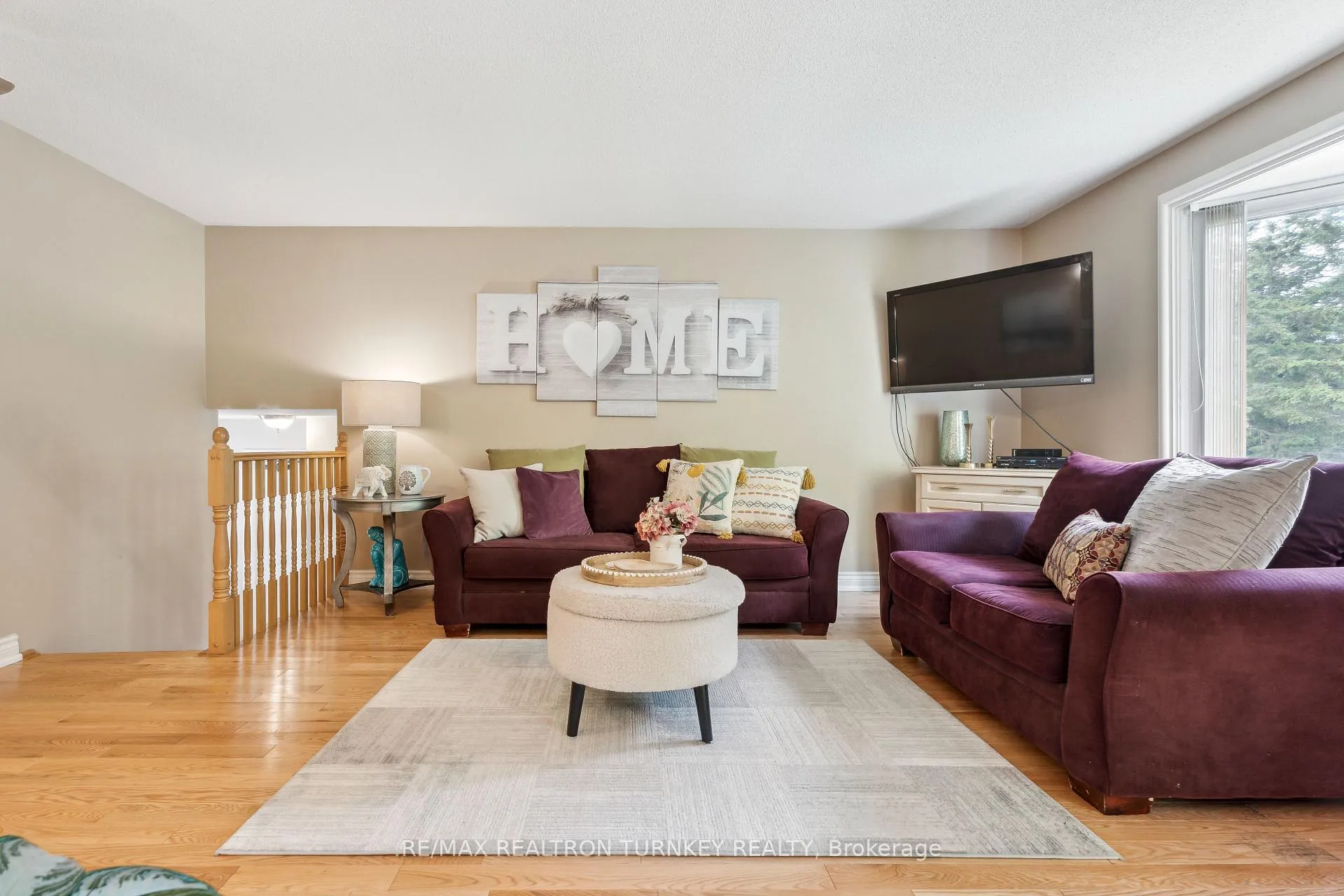 Photo 8 of 823 Church Drive, Innisfil, Lefroy — HOMEH