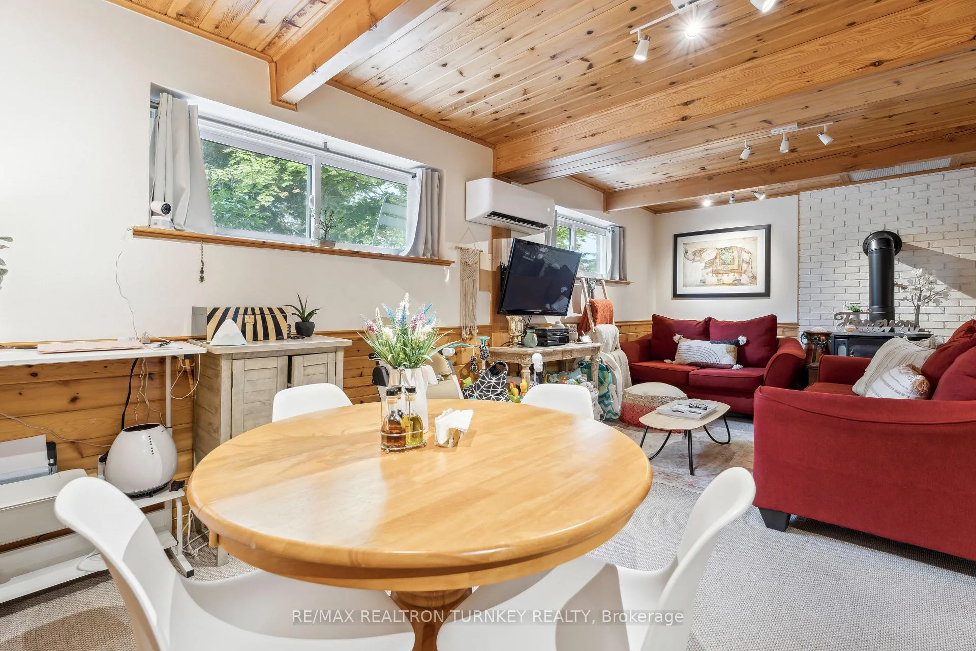 Photo 18 of 823 Church Drive, Innisfil, Lefroy — HOMEH