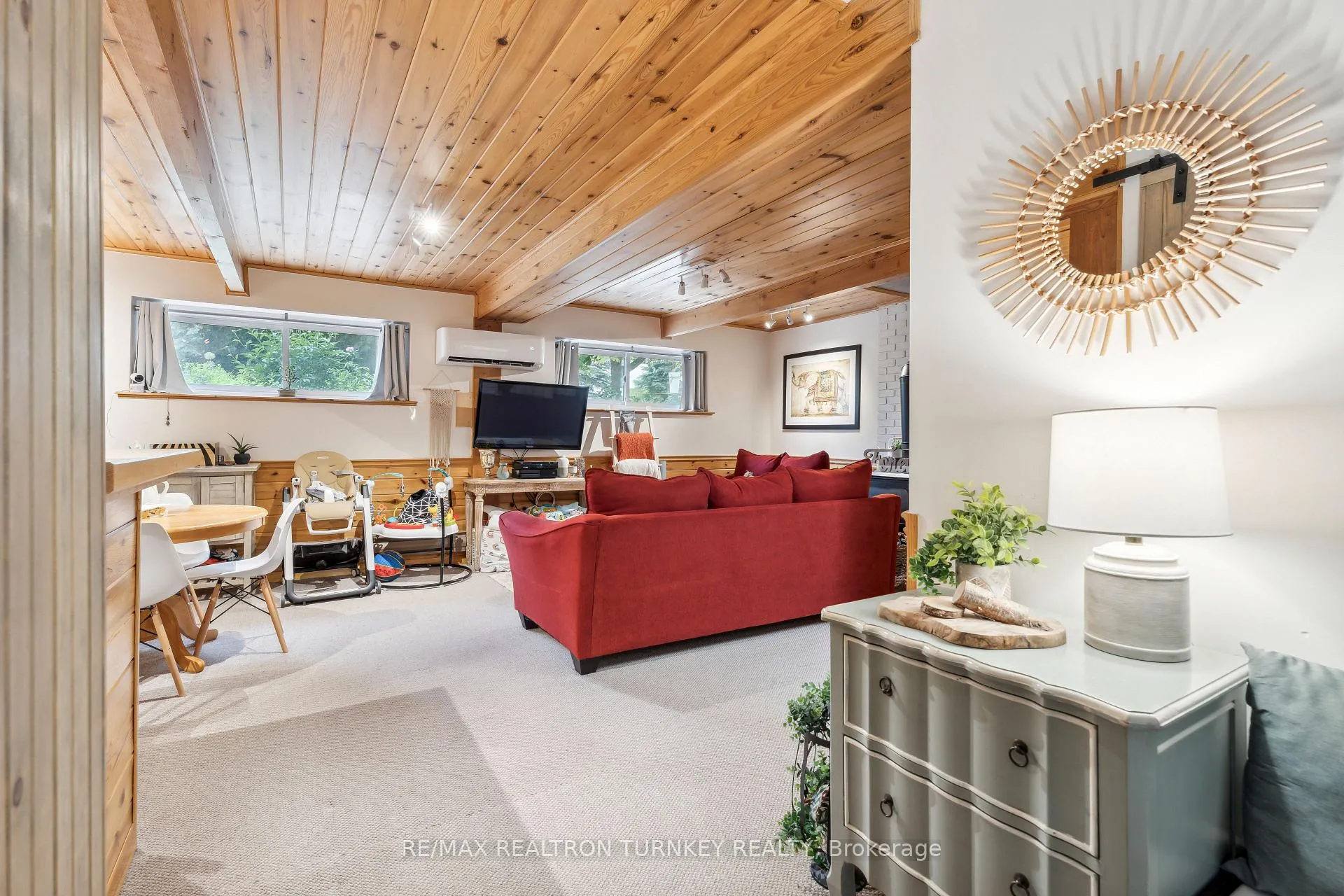 Photo 19 of 823 Church Drive, Innisfil, Lefroy — HOMEH