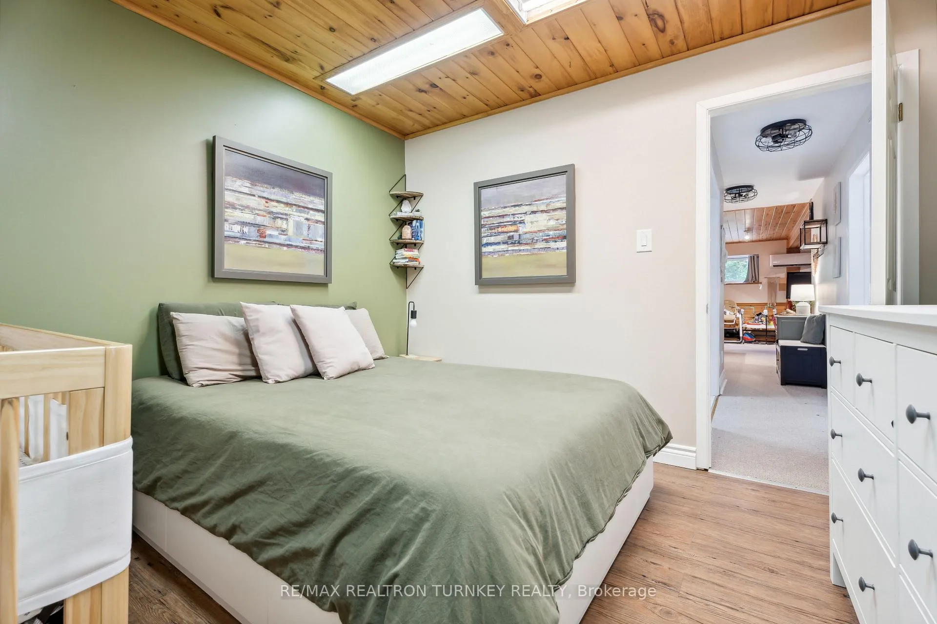 Photo 23 of 823 Church Drive, Innisfil, Lefroy — HOMEH