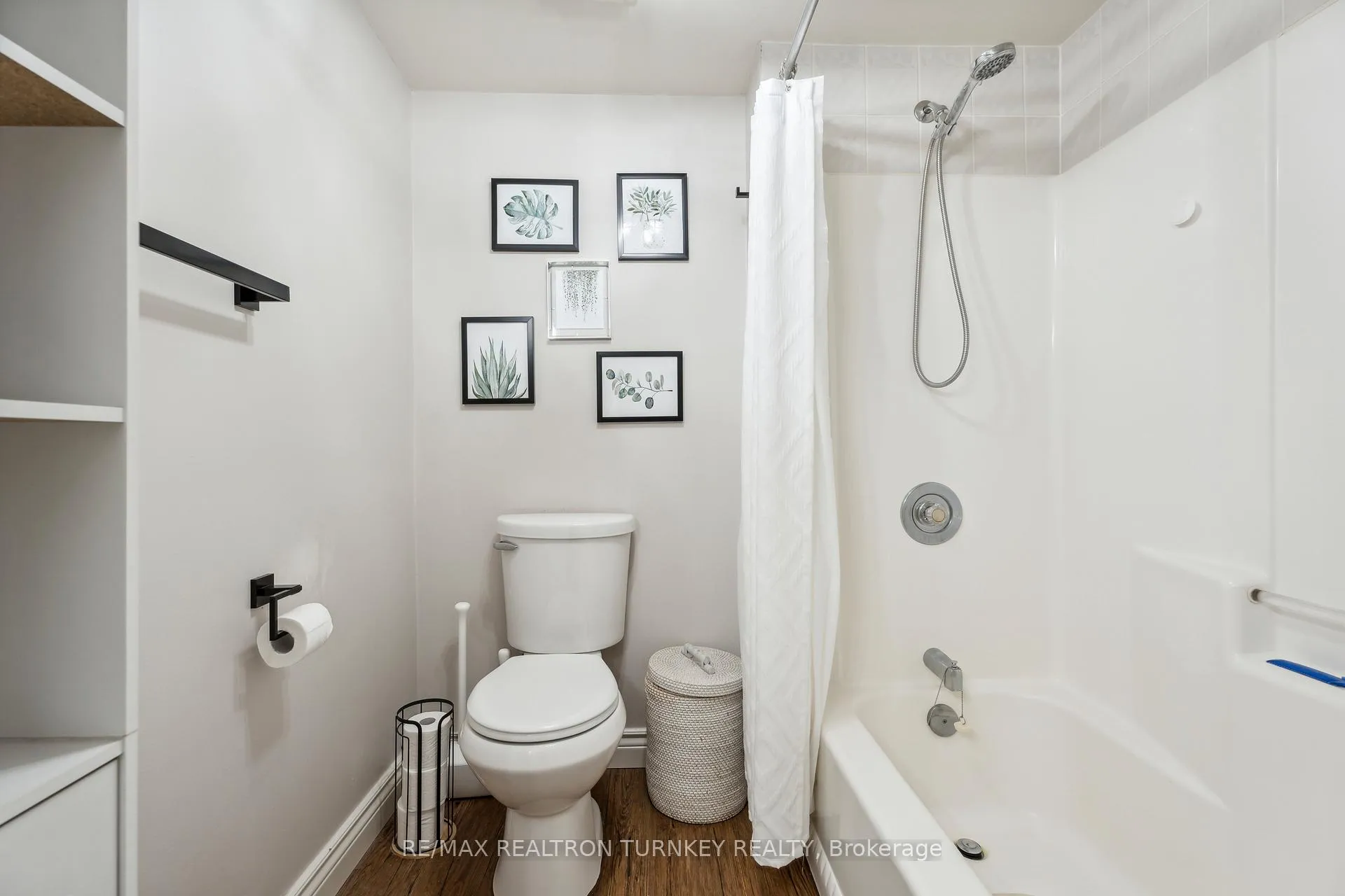 Photo 27 of 823 Church Drive, Innisfil, Lefroy — HOMEH