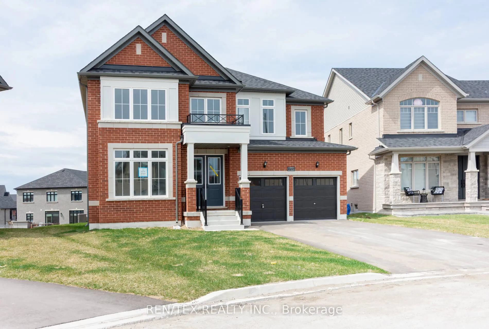 Photo 2 of 1723 Corsal Court, Innisfil, Rural Innisfil — HOMEH