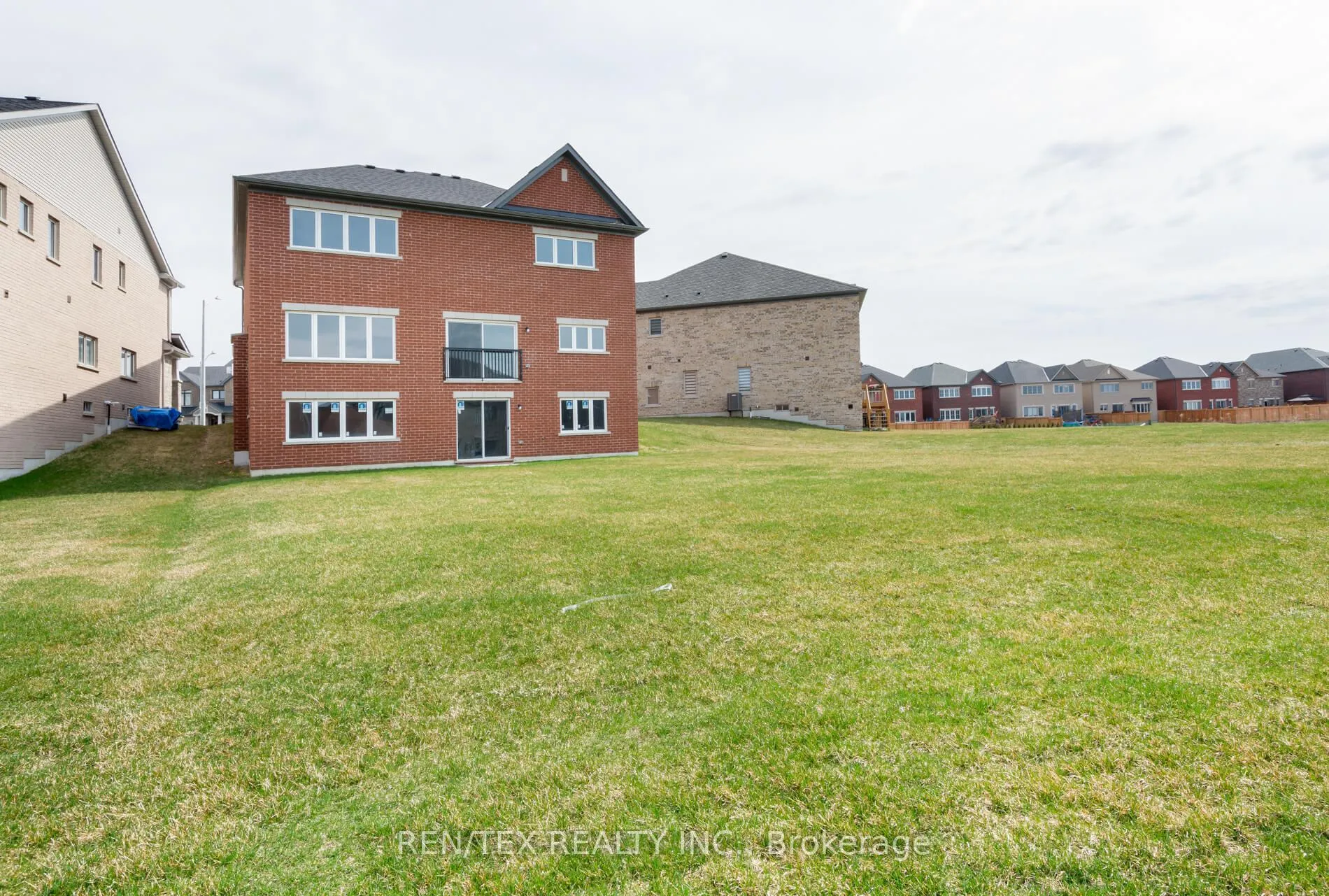 Photo 44 of 1723 Corsal Court, Innisfil, Rural Innisfil — HOMEH