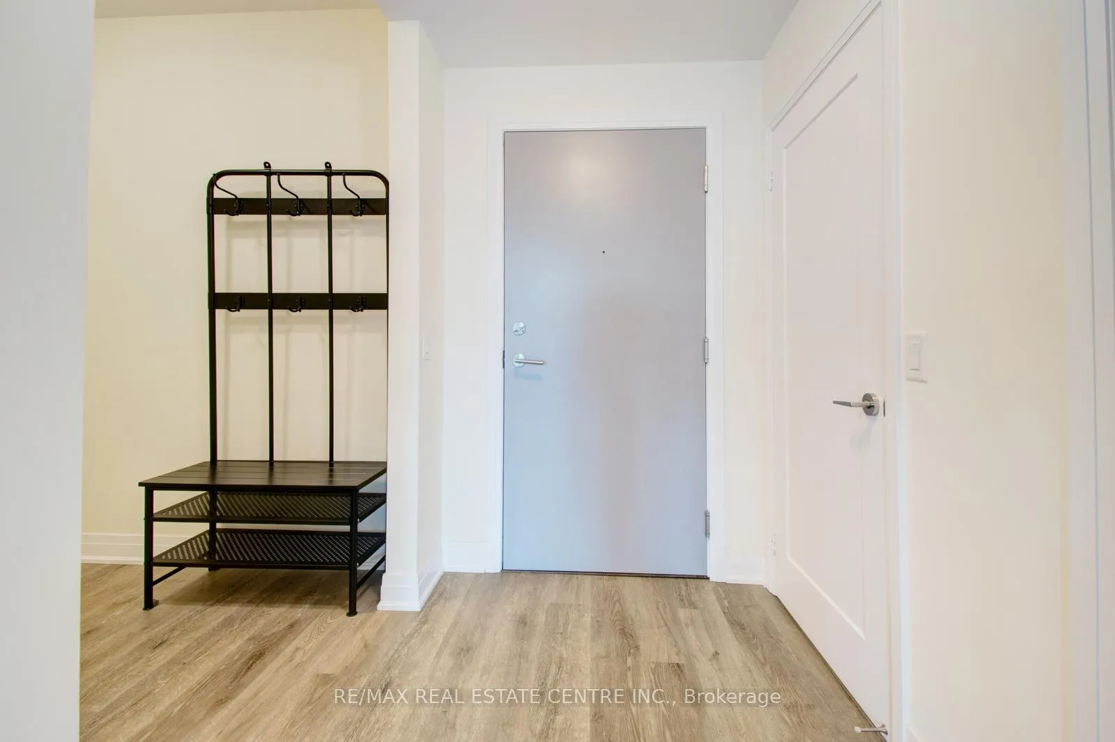 Photo 5 of Unit 535, 16 Concord Place, Grimsby, Grimsby Beach — HOMEH