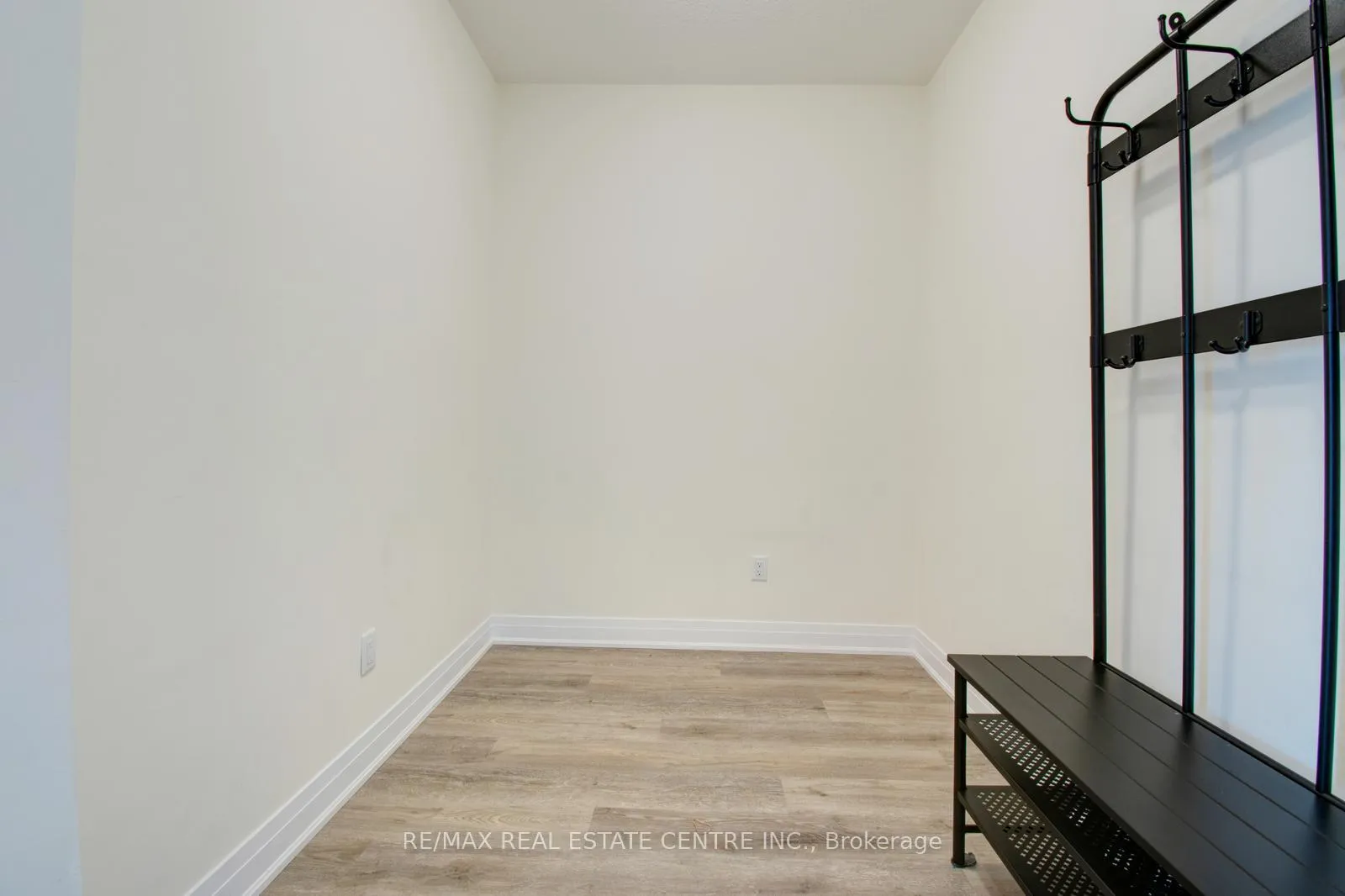 Photo 6 of Unit 535, 16 Concord Place, Grimsby, Grimsby Beach — HOMEH