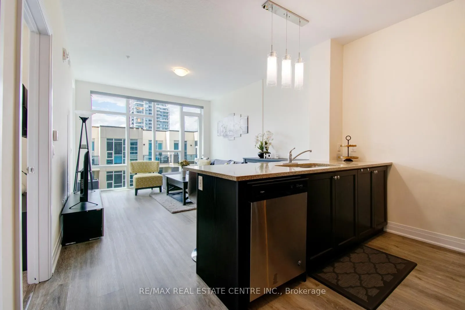 Photo 9 of Unit 535, 16 Concord Place, Grimsby, Grimsby Beach — HOMEH