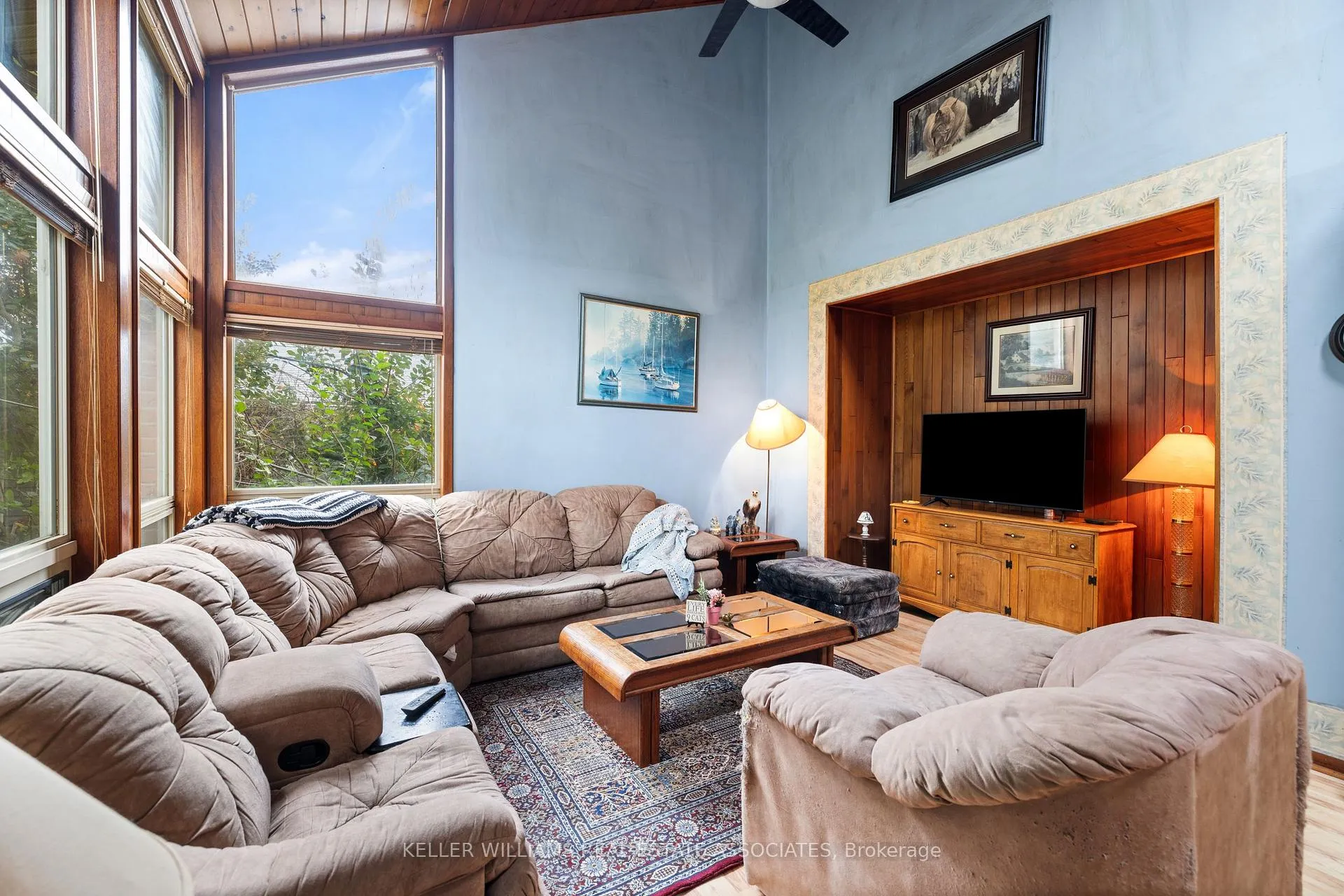 Photo 6 of 820 Church Dr S, Innisfil, Lefroy — HOMEH