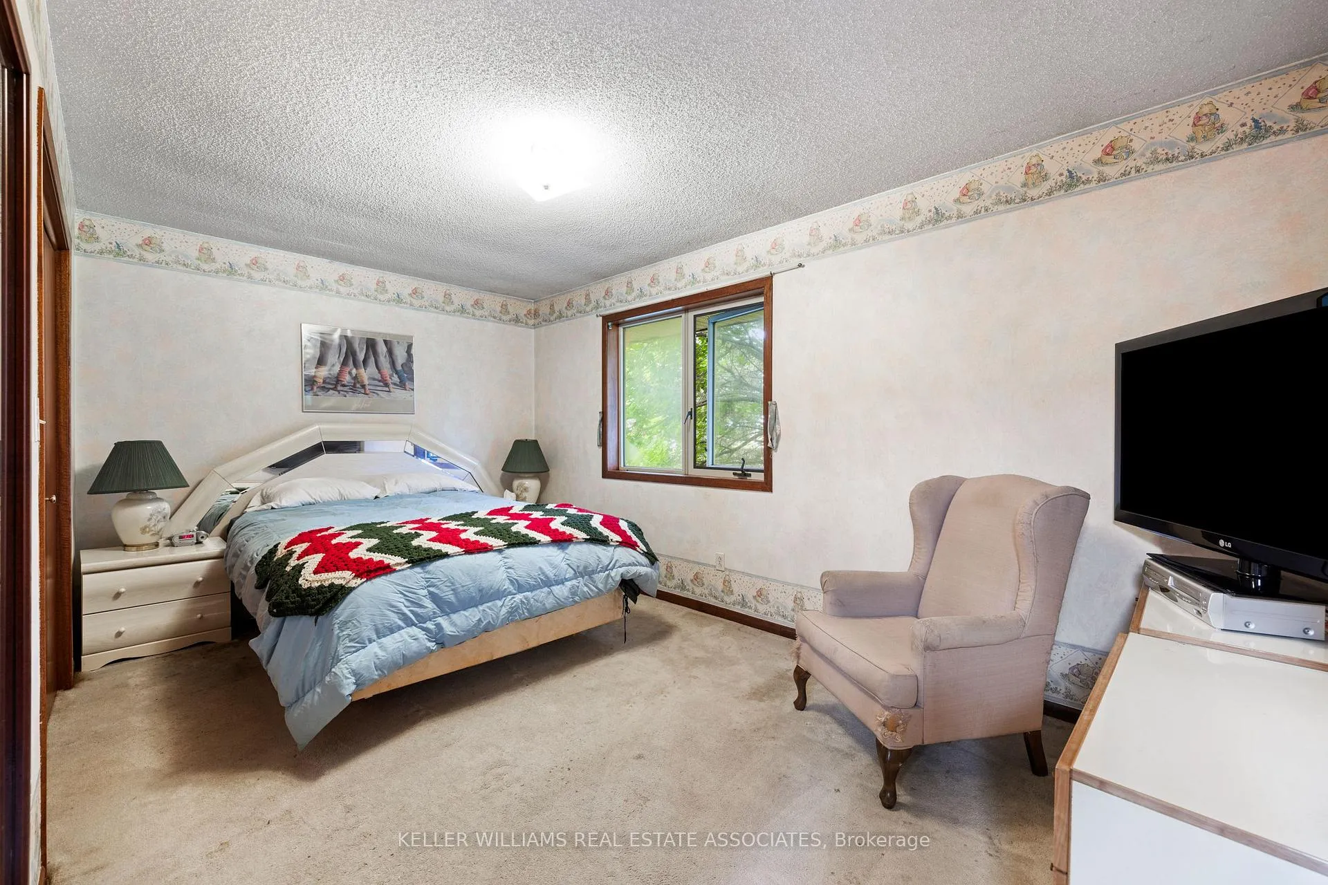 Photo 19 of 820 Church Dr S, Innisfil, Lefroy — HOMEH
