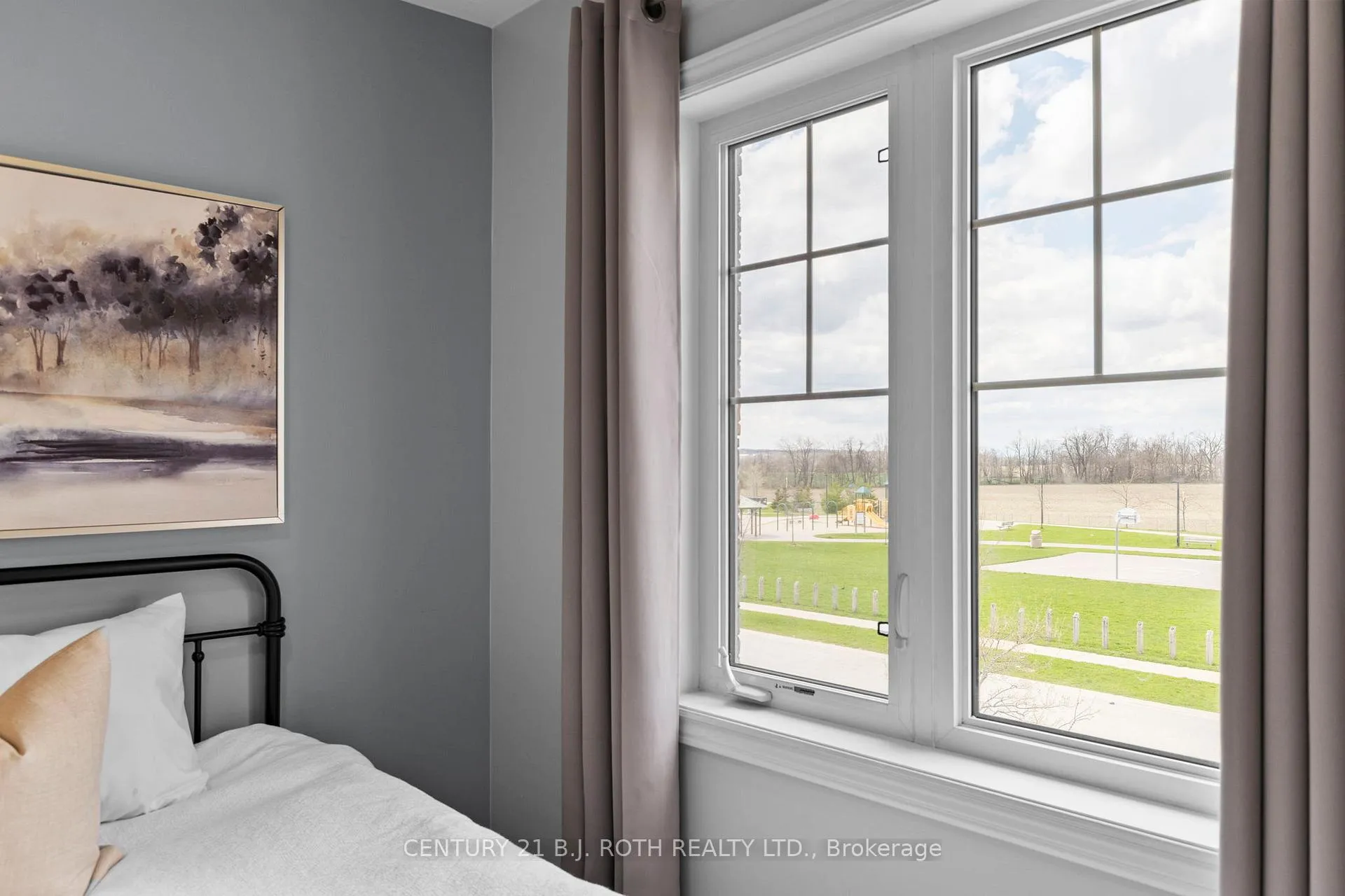 Photo 20 of 33 Snelgrove Crescent, Barrie, Sunnidale — HOMEH
