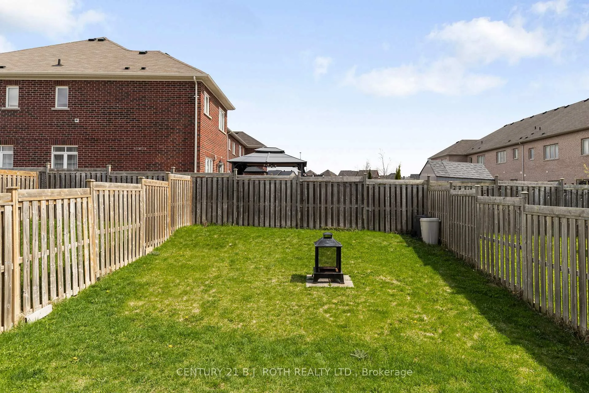 Photo 30 of 33 Snelgrove Crescent, Barrie, Sunnidale — HOMEH