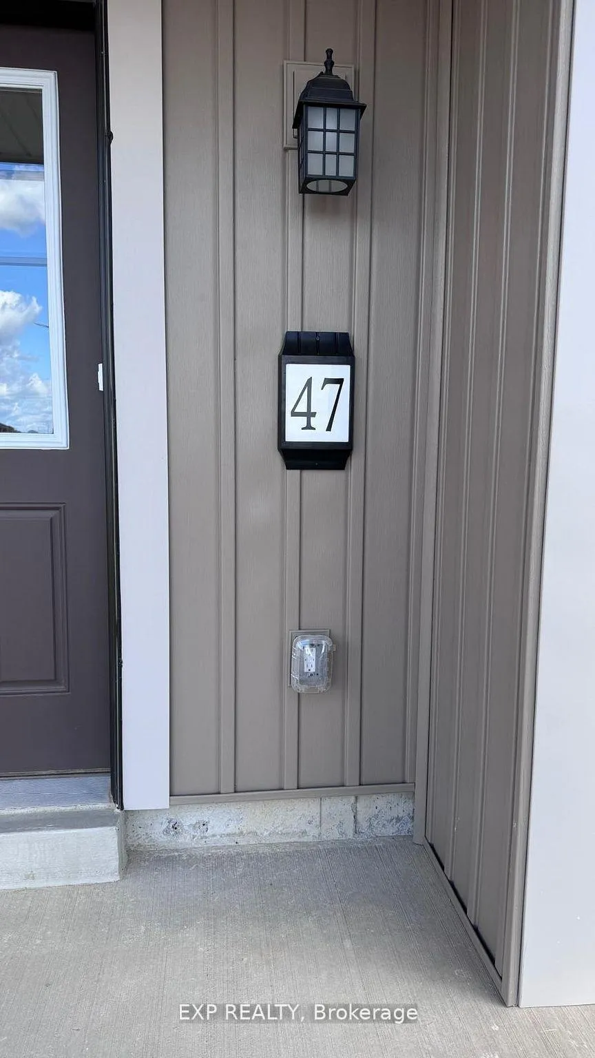 Photo 34 of 47 Stanley Ave Crescent, Haldimand — HOMEH