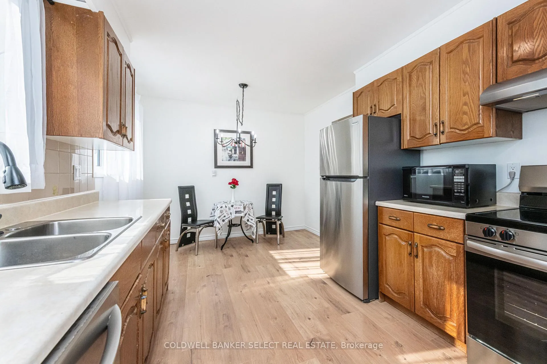 Photo 15 of 354 Whitehead Crescent, Caledon, Bolton North — HOMEH