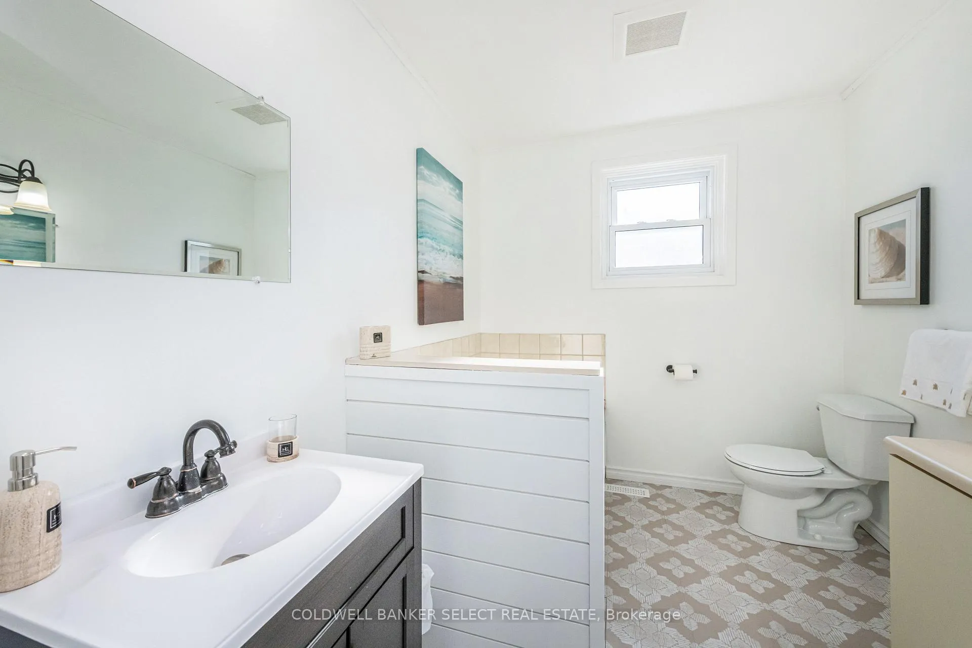 Photo 21 of 354 Whitehead Crescent, Caledon, Bolton North — HOMEH