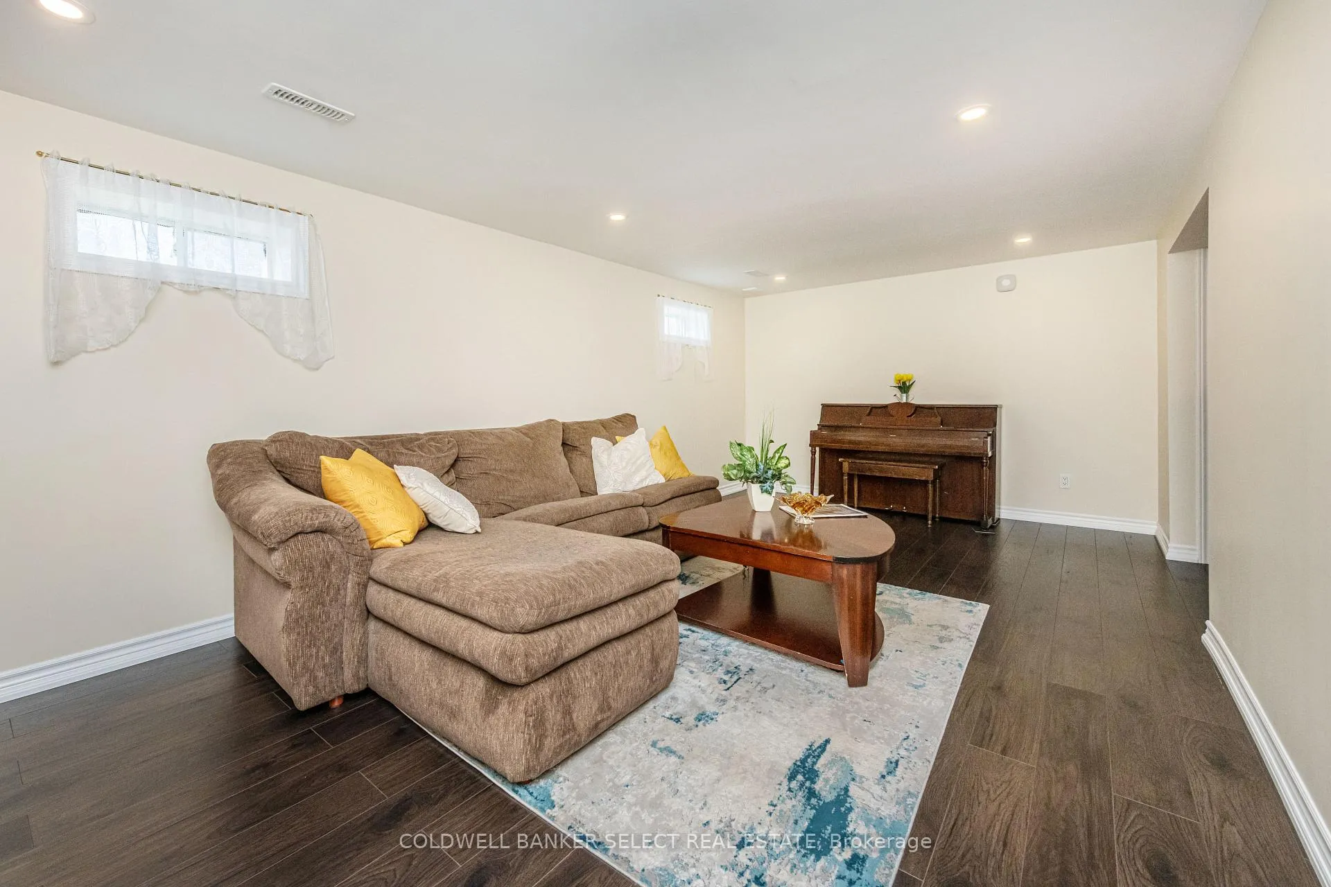 Photo 28 of 354 Whitehead Crescent, Caledon, Bolton North — HOMEH