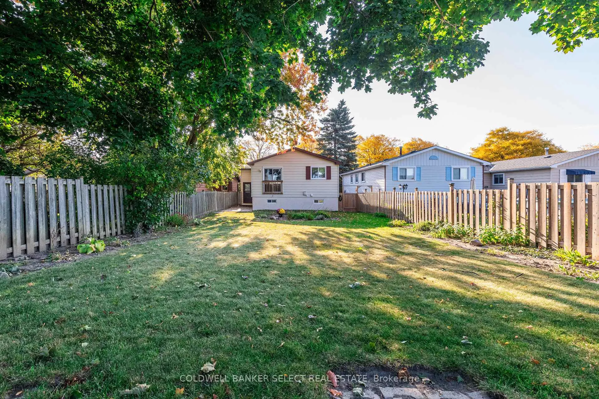 Photo 35 of 354 Whitehead Crescent, Caledon, Bolton North — HOMEH