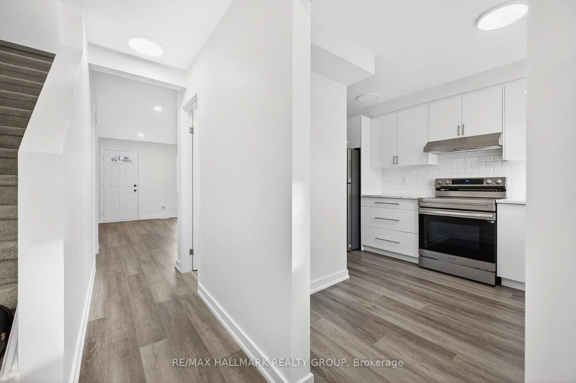 Photo 3 of Unit 111, 1457 Murdock Gate, Ottawa, Cyrville — HOMEH