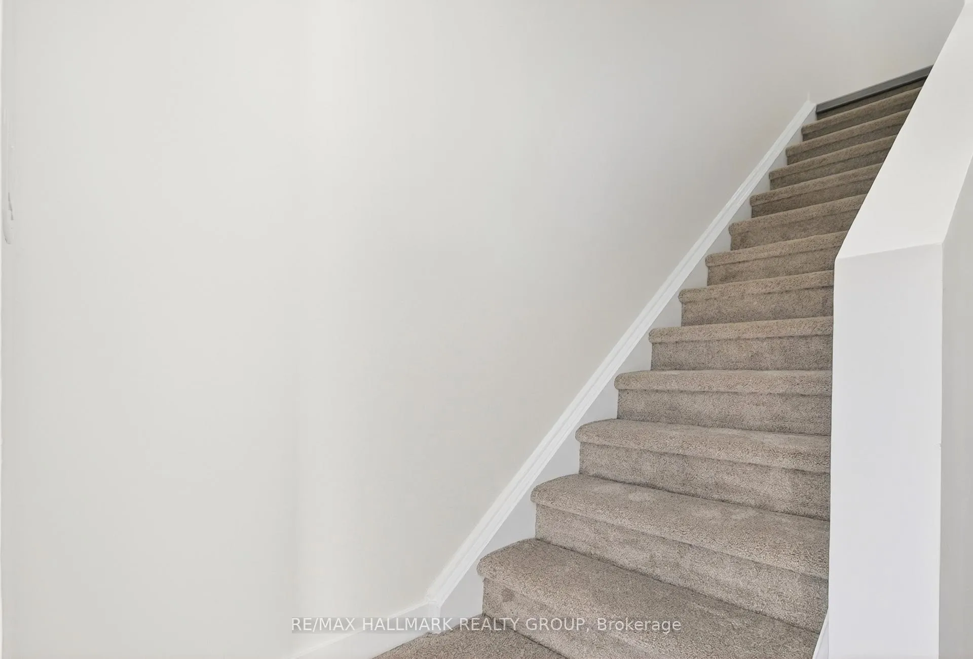 Photo 15 of Unit 111, 1457 Murdock Gate, Ottawa, Cyrville — HOMEH