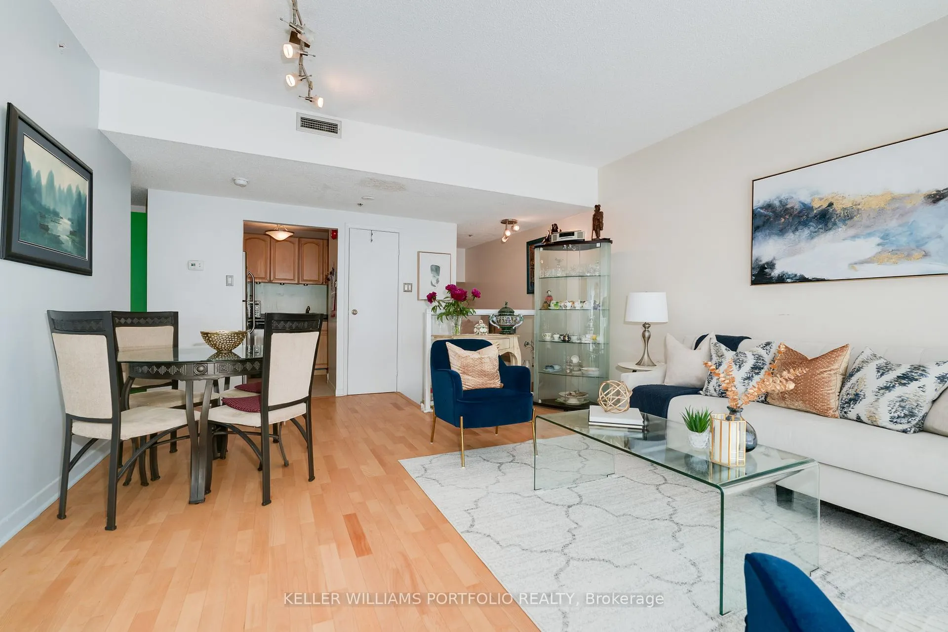 Photo 5 of Unit 413, 71 Front Street E, Toronto, Waterfront Communities — HOMEH