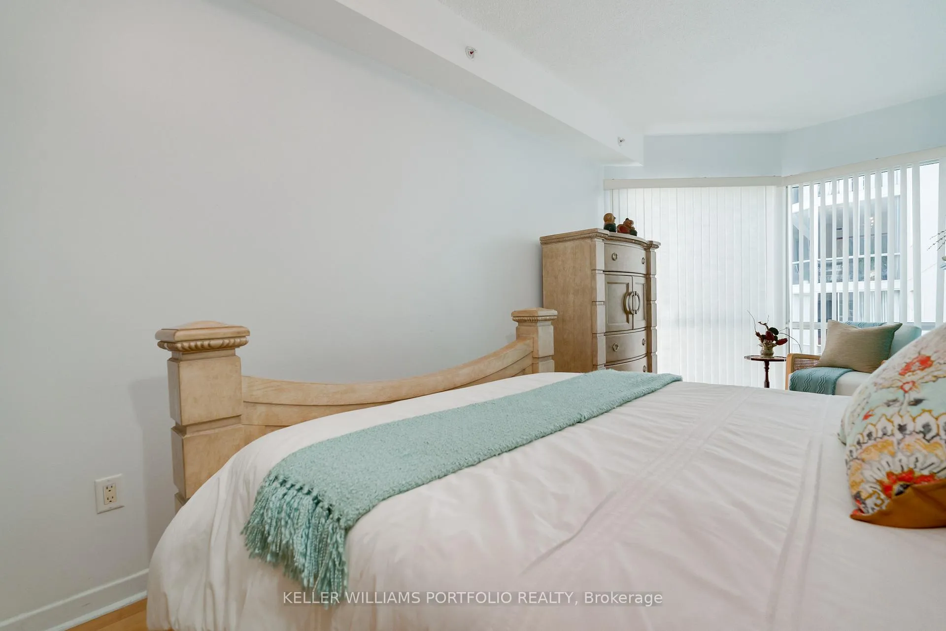 Photo 11 of Unit 413, 71 Front Street E, Toronto, Waterfront Communities — HOMEH