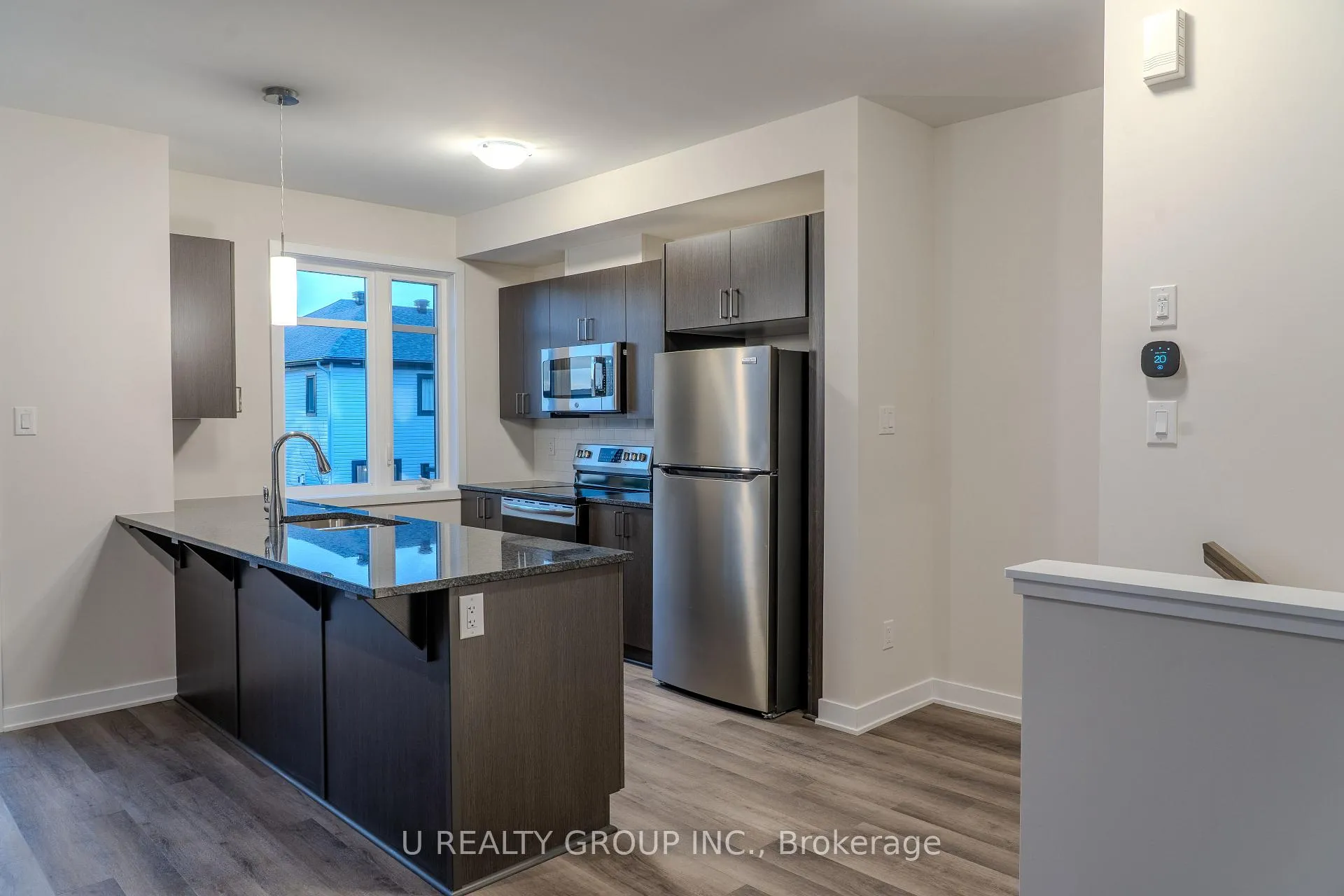 Photo 10 of 507 Lourmarin Pvt, Ottawa, Avalon East — HOMEH