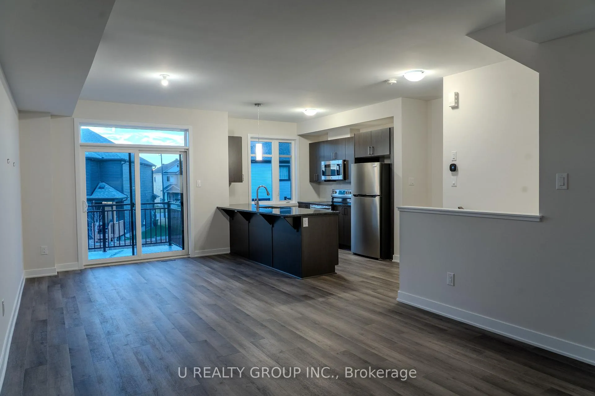 Photo 11 of 507 Lourmarin Pvt, Ottawa, Avalon East — HOMEH