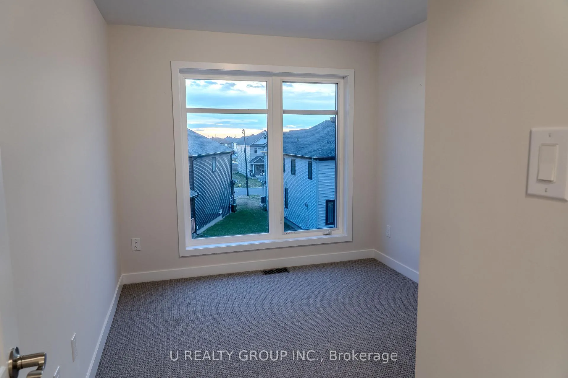 Photo 18 of 507 Lourmarin Pvt, Ottawa, Avalon East — HOMEH