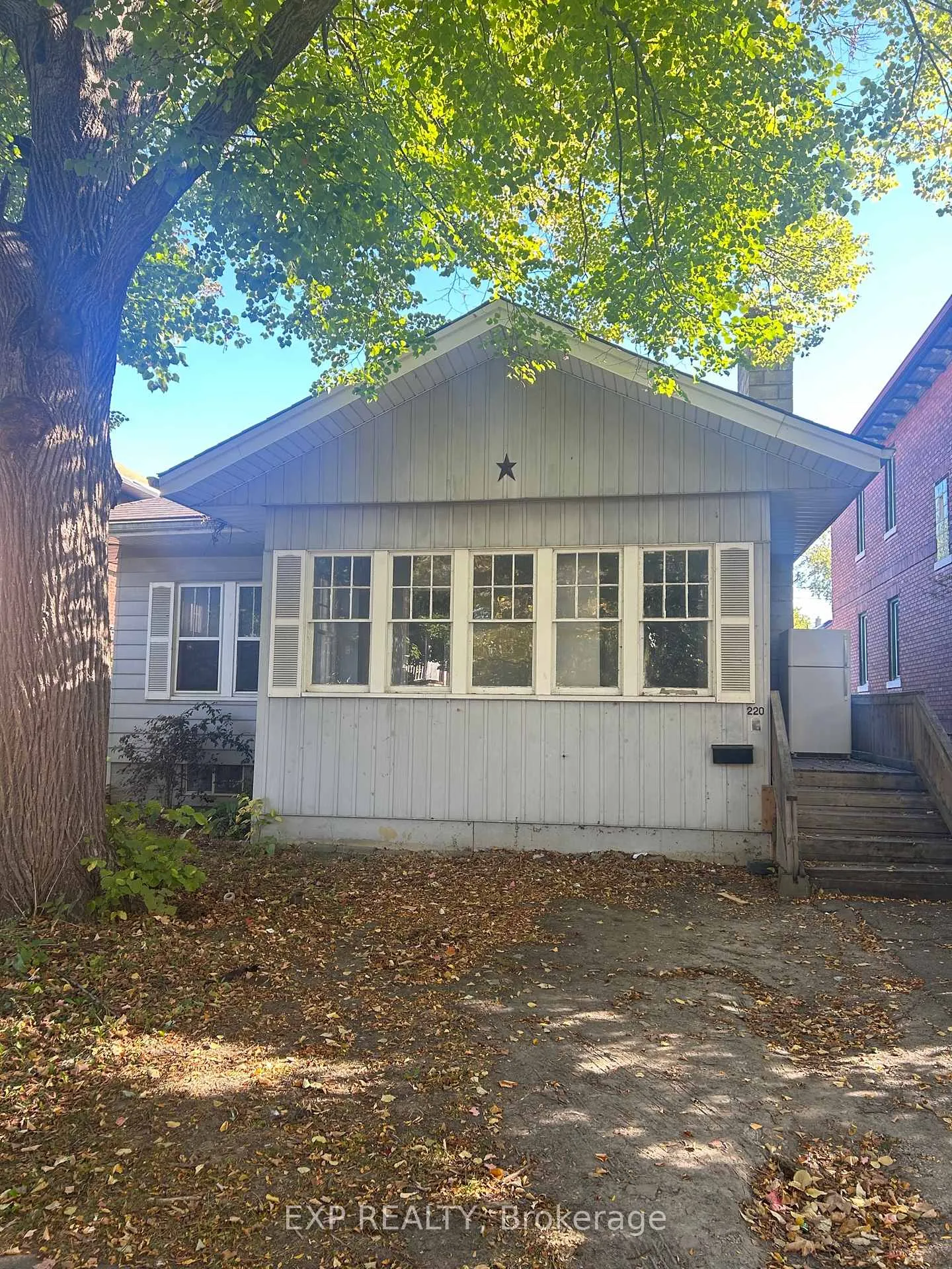 Photo 1 of 220 Mcewan Avenue, Windsor, Windsor University District — HOMEH