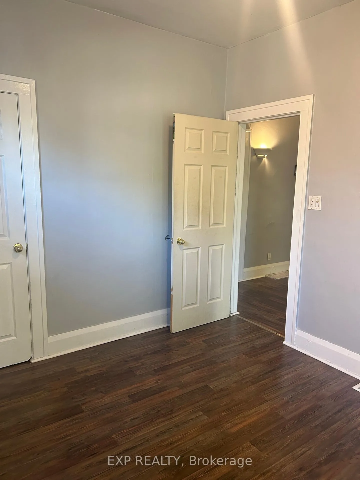 Photo 6 of 220 Mcewan Avenue, Windsor, Windsor University District — HOMEH